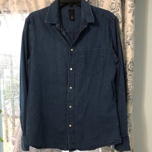 H&M blue denim button down Size M
